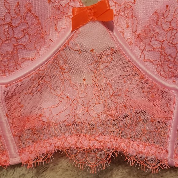 New VS Very Sexy Bling Push Up Lace Bra - 34DD - Picture 3 of 7